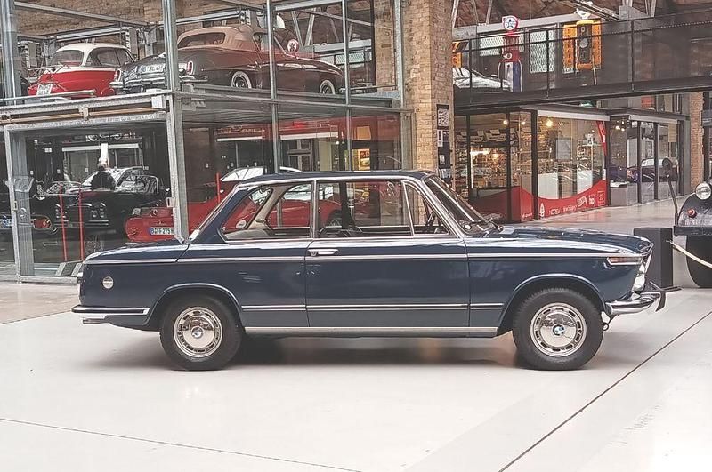 Blau Gebraucht 1972 BMW 2002 Limousine | 29.800 € - Bild 1/4