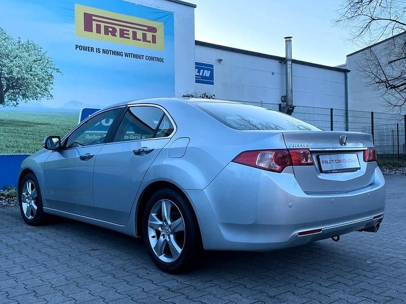 Gebraucht Honda Accord 156 PS (114 kW) 2011 Silber Limousine
