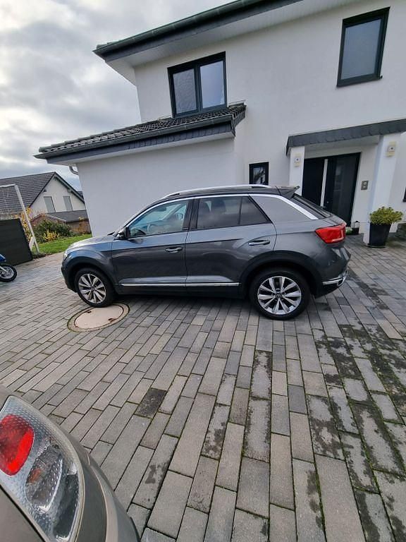 Grau Gebraucht 2019 VW T-Roc IQ Drive SUV | 16.800 € (Fairer Preis) - Bild 1/4