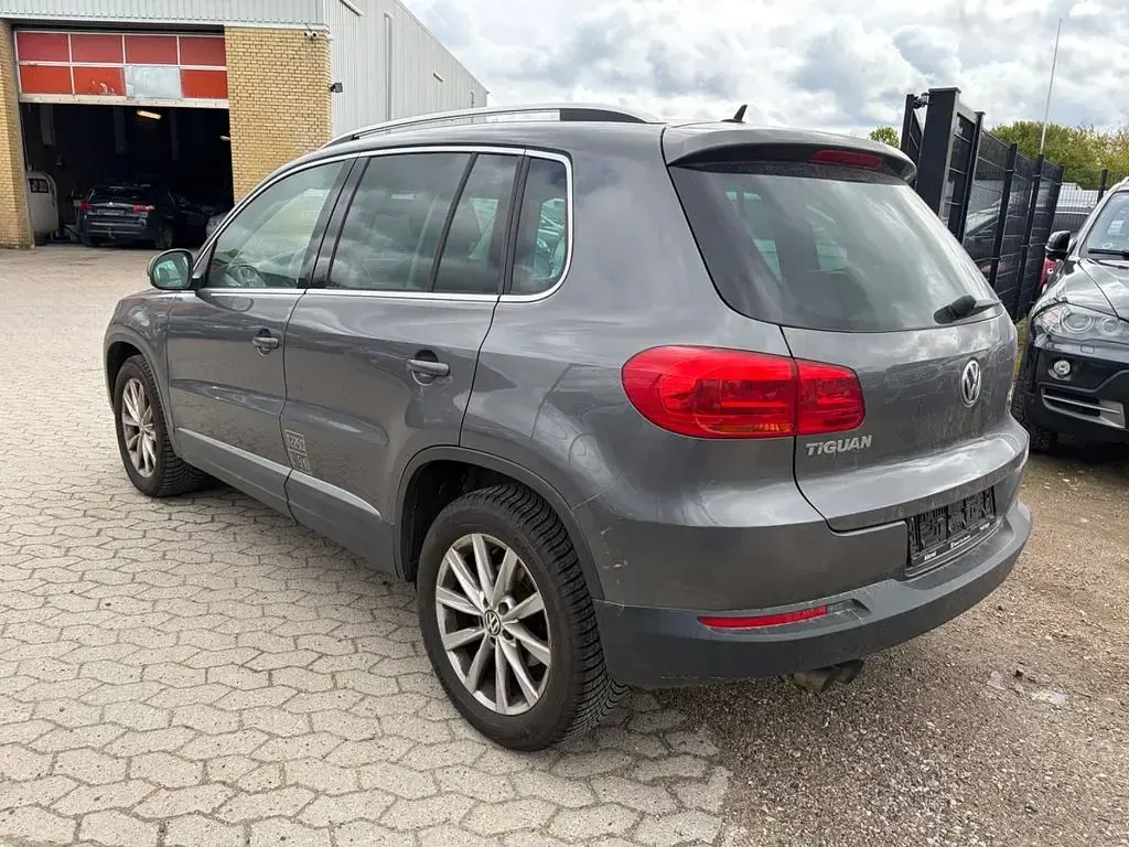 Gebraucht VW Tiguan 140 PS (102 kW) 2012 Grau SUV