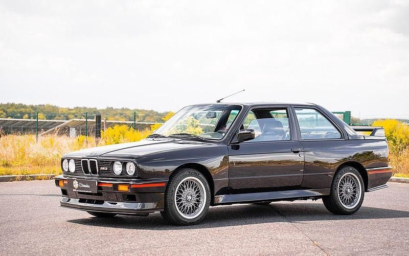 Schwarz Gebraucht 1990 BMW M3 Sport Line Limousine | 299.900 € - Bild 1/4