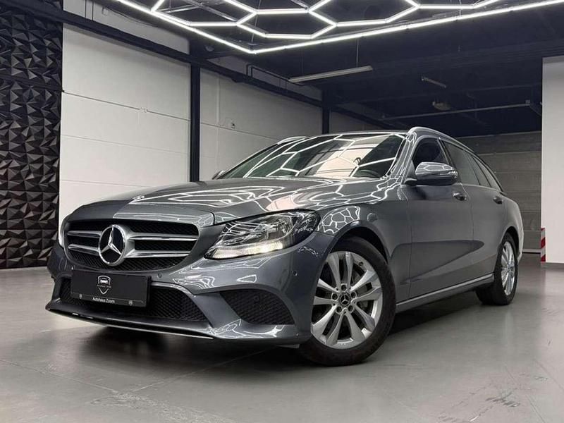 Grau Gebraucht 2018 Mercedes C300 Avantgarde Kombi | 24.480 € (Fairer Preis) - Bild 1/3