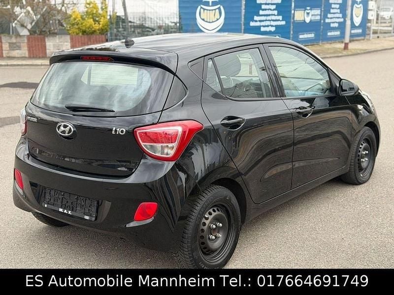 Gebraucht Hyundai i10 Edition 67 PS (49 kW) 2014 Schwarz Kleinwagen
