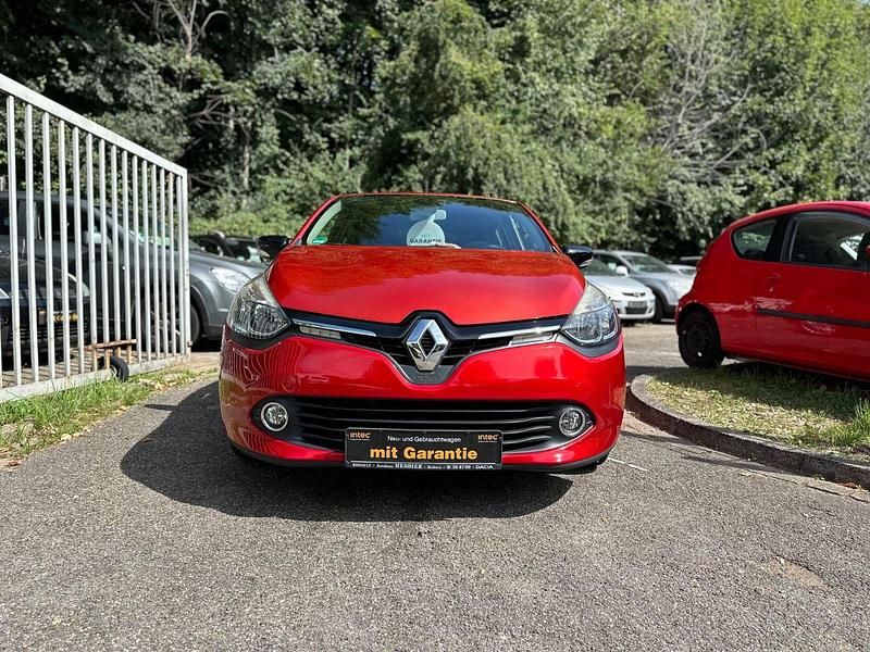 Rot Gebraucht 2012 Renault Clio IV Luxe Kleinwagen | 5.499 € (Fairer Preis) - Bild 1/4