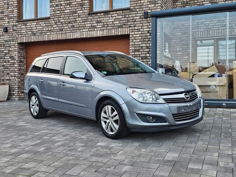 Gebraucht Opel Astra Edition 125 PS (91 kW) 2007 Silber Kombi