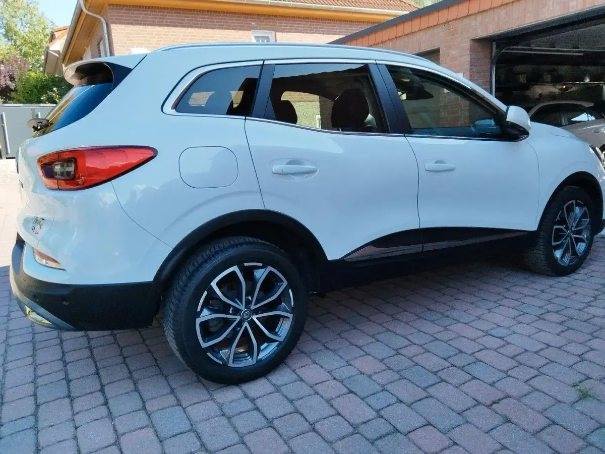 Gebraucht Renault Kadjar LIMITED 159 PS (116 kW) 2018 Weiß SUV