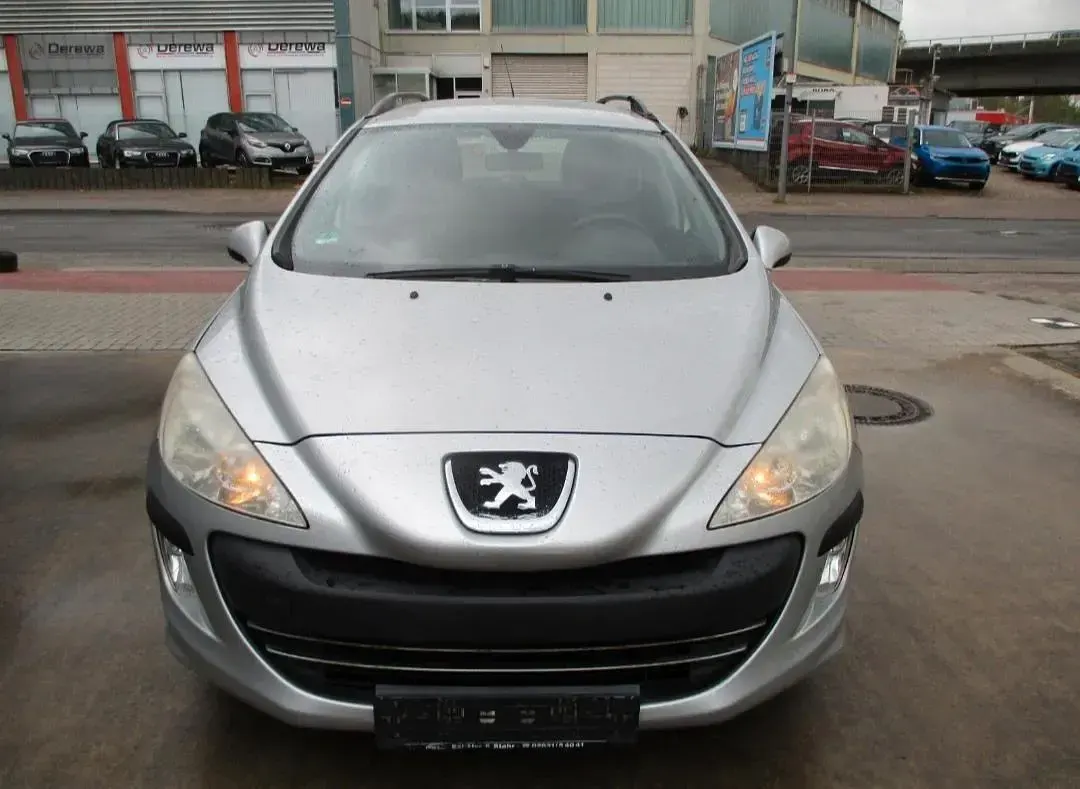 Gebraucht Peugeot 308 111 PS (81 kW) 2010 Silber Kombi