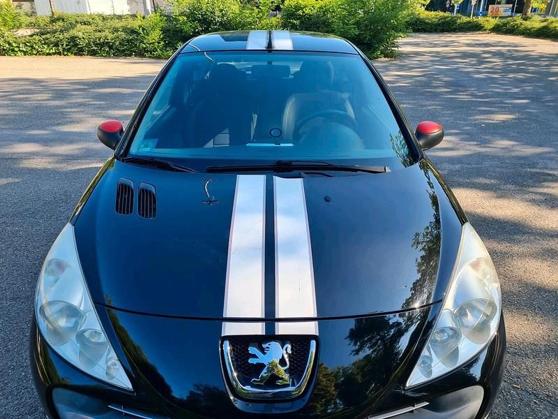 Schwarz Gebraucht 2010 Peugeot 206+ Kleinwagen | 1.600 € - Bild 1/4