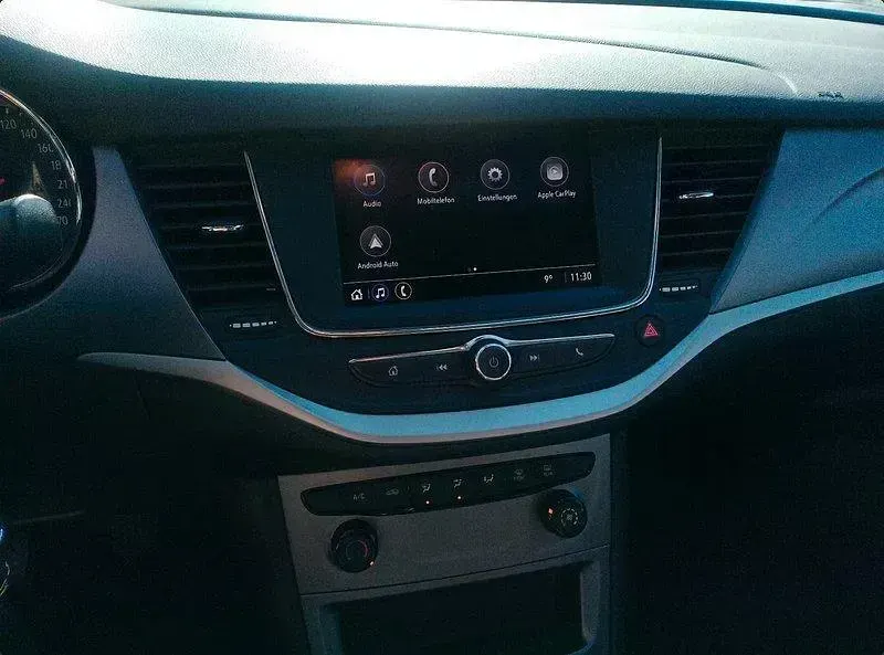 Gebraucht Opel Astra 122 PS (89 kW) 2021 Schwarz Kombi