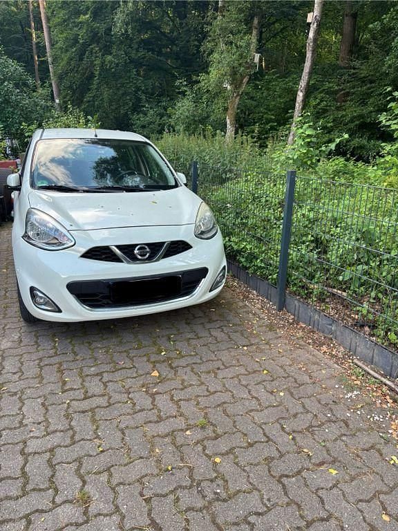 Weiß Gebraucht 2015 Nissan Micra Acenta Kleinwagen | 4.900 € (Fairer Preis) - Bild 1/4