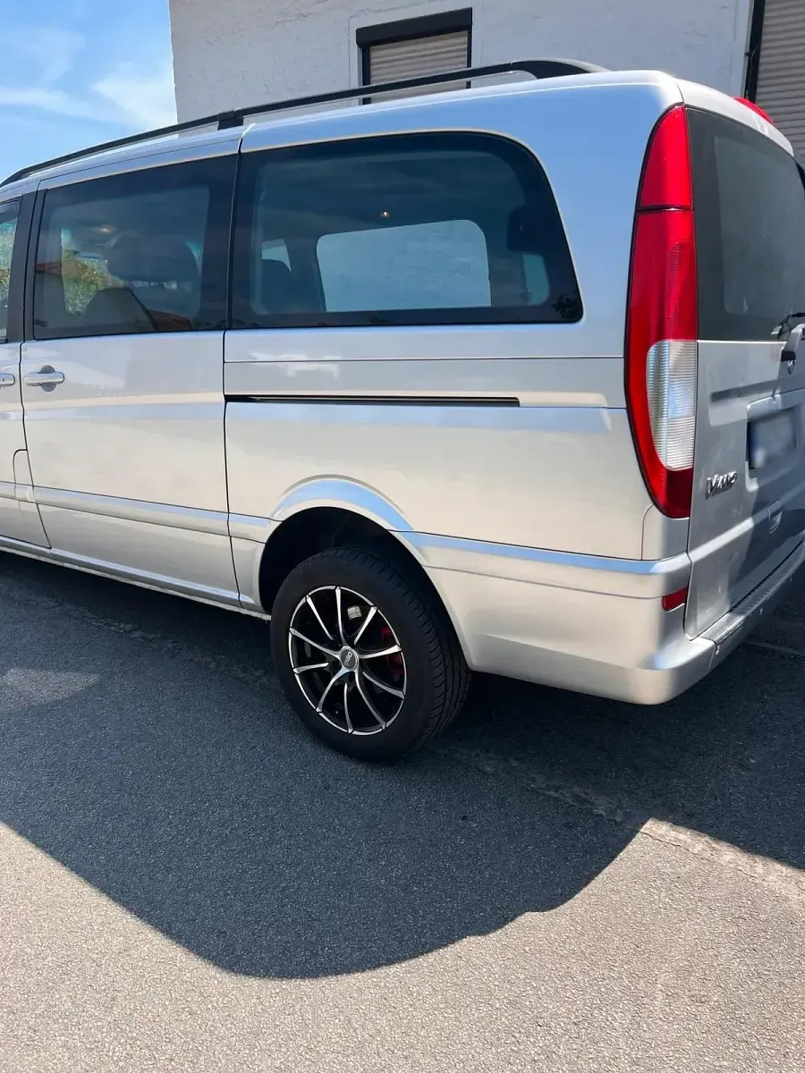 Gebraucht Mercedes Viano 150 PS (110 kW) 2005 Silber Van / Kleinbus