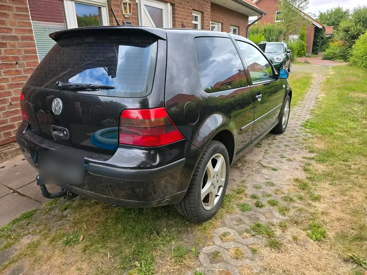 Gebraucht VW Golf IV 105 PS (77 kW) 2001 Schwarz Coupé