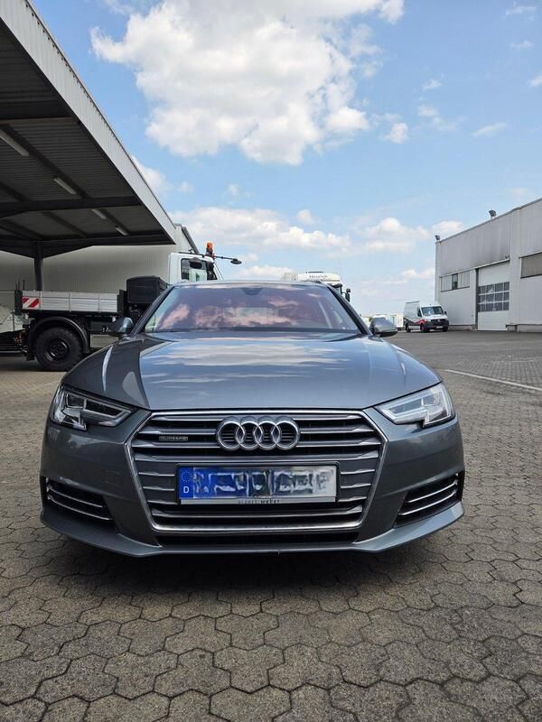 Silber Gebraucht 2018 Audi A4 Sport Kombi | 18.600 € (Guter Preis) - Bild 1/4