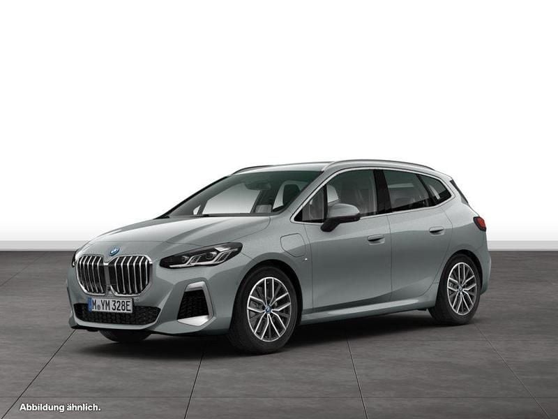 Gebraucht 2024 BMW 230e Active Tourer Luxury Line Van / Kleinbus | 53.605 € (Teuer) - Bild 1/4