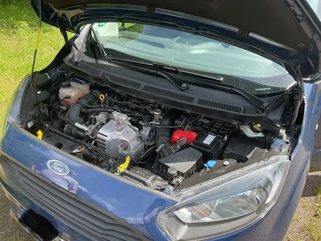Używany Ford Courier 101 KM (74 kW) 2018 Niebieski Minivan