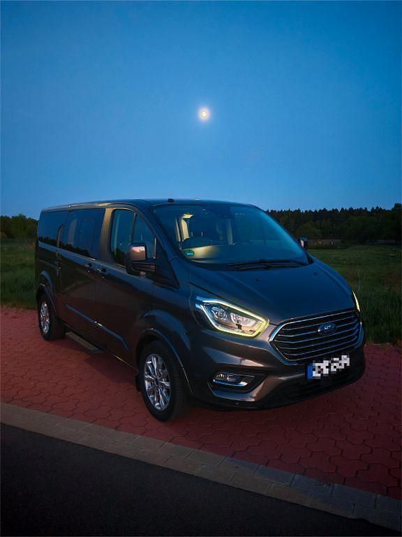 Braun Gebraucht 2019 Ford Tourneo Van / Kleinbus | 30.000 € (Fairer Preis) - Bild 1/4
