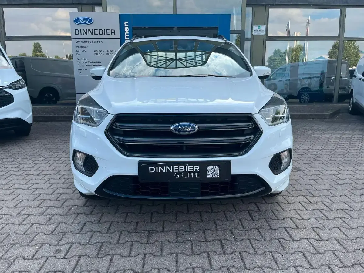 Gebraucht Ford Kuga ST-Line 182 PS (133 kW) 2017 Weiß SUV