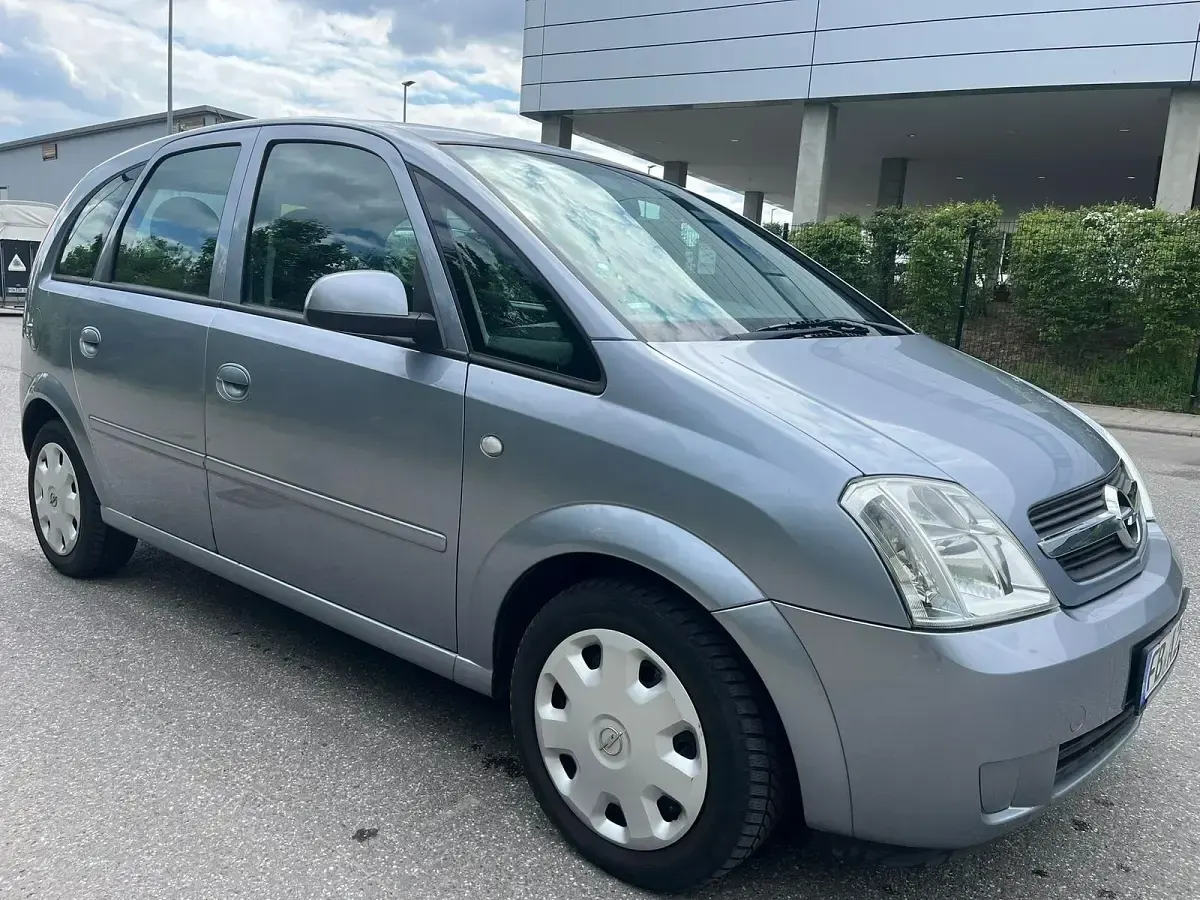Używany Opel Meriva 101 KM (74 kW) 2005 Szary Minivan