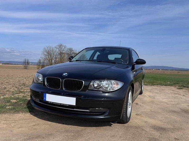 Gebraucht BMW 118 143 PS (105 kW) 2009 Schwarz Kleinwagen