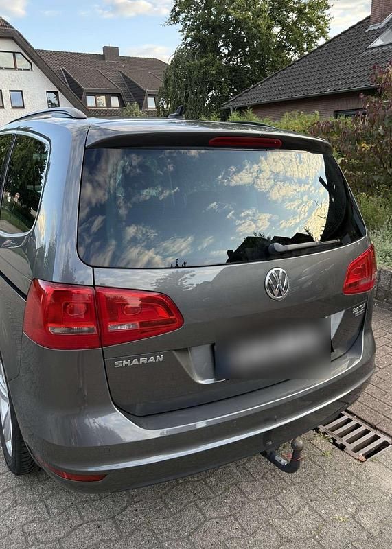 Grau Gebraucht 2013 VW Sharan Van / Kleinbus | 9.000 € (Superpreis) - Bild 1/4
