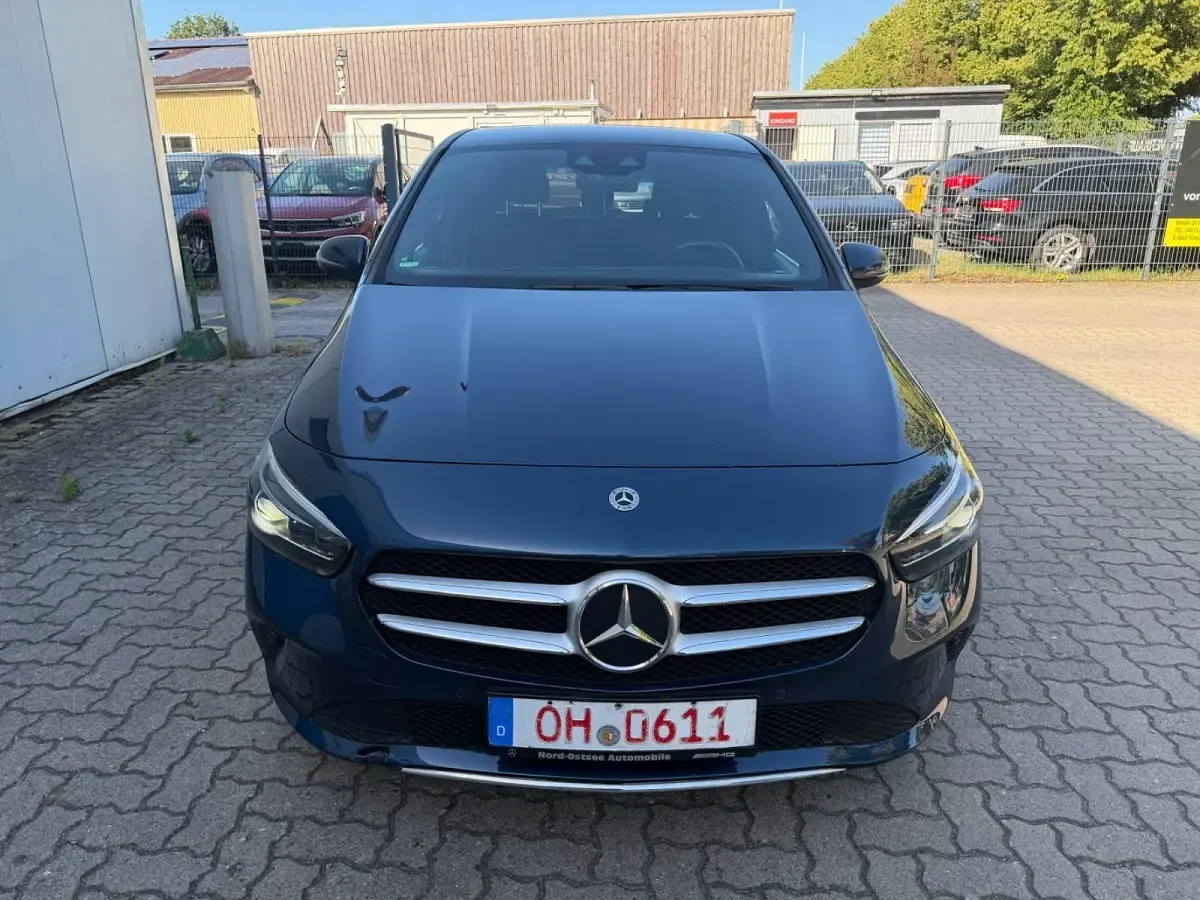 Gebraucht Mercedes 200 150 PS (110 kW) 2020 Blau Kombi