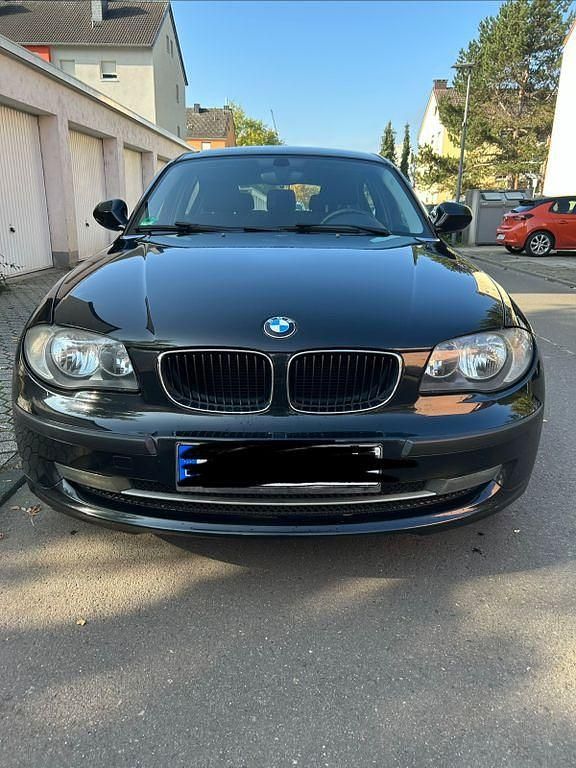Schwarz Gebraucht 2010 BMW 118 Kleinwagen | 4.999 € (Fairer Preis) - Bild 1/4
