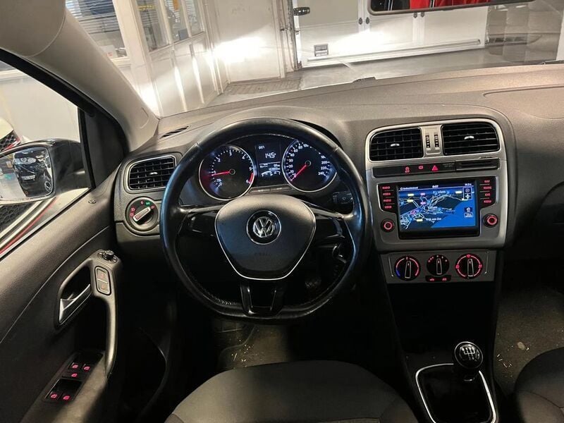 Gebraucht VW Polo 75 PS (55 kW) 2014 Schwarz Limousine