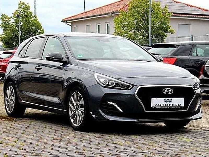 Gebraucht Hyundai i30 140 PS (102 kW) 2018 Grau Limousine