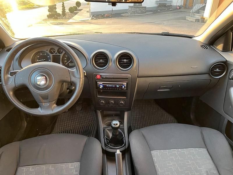 Second-hand Seat Ibiza 86 CP (63 kW) 2009 Negru Hatchback