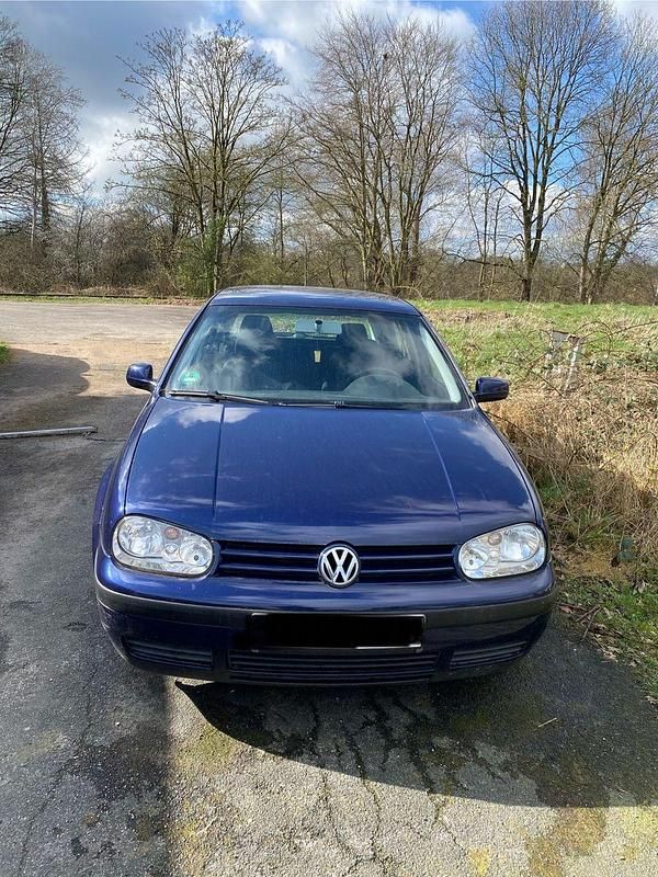 Gebraucht VW Golf IV 75 PS (55 kW) 2003 Blau Kleinwagen