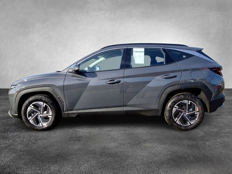 Neu Hyundai Tucson Select 136 PS (100 kW) 2025 5 türen SUV