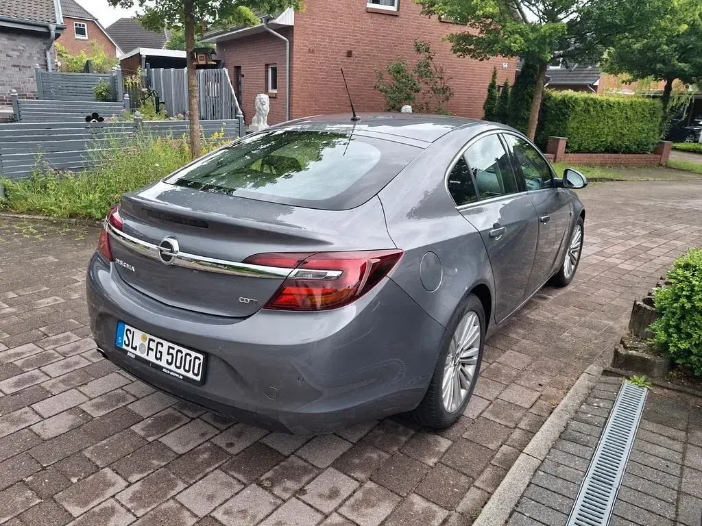Gebraucht Opel Insignia Edition 170 PS (125 kW) 2016 Grau Limousine