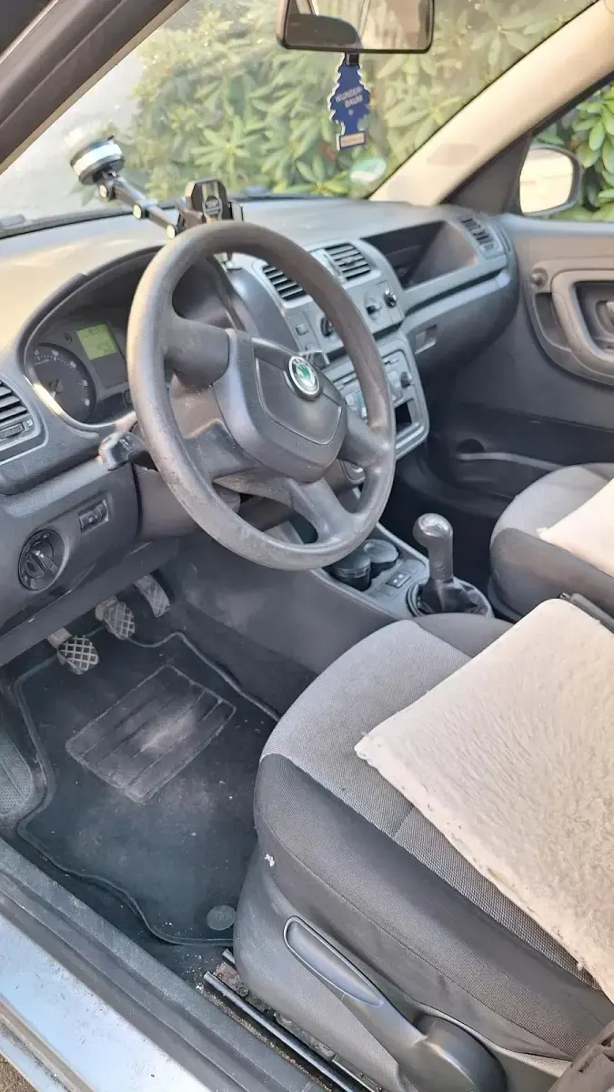 Gebraucht Skoda Roomster 85 PS (62 kW) 2011 Grau Van / Kleinbus