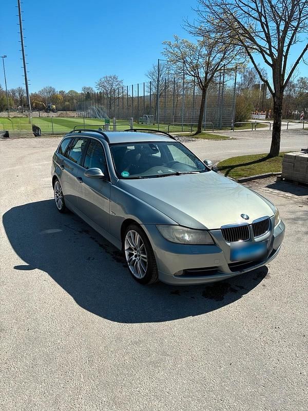 Gebraucht BMW 330 258 PS (189 kW) 2006 Silber Kombi