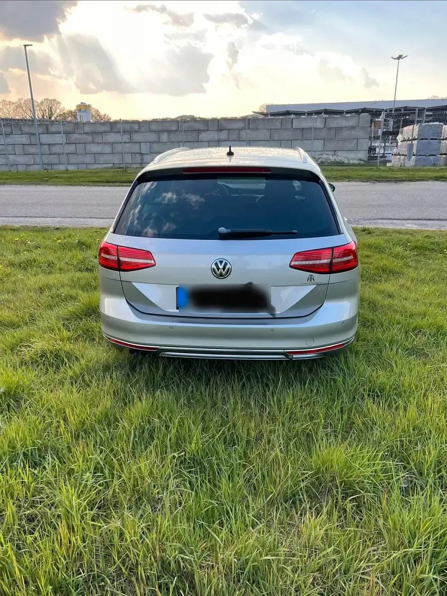 Gebraucht VW Passat 190 PS (139 kW) 2015 Grau Kombi