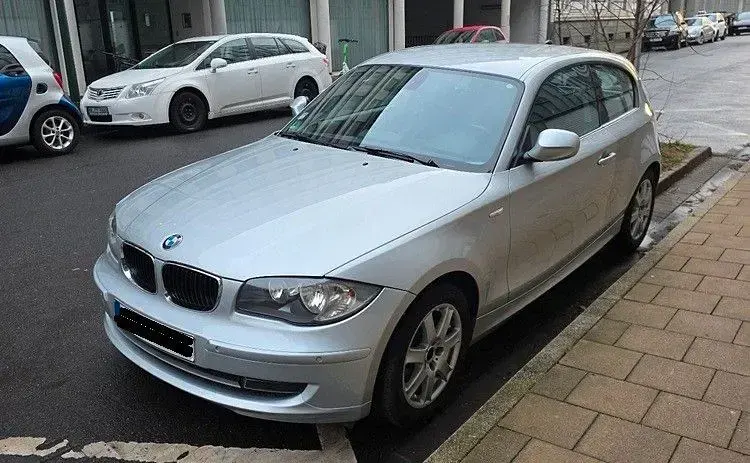 Gebraucht BMW 120 170 PS (125 kW) 2010 Grau Kleinwagen