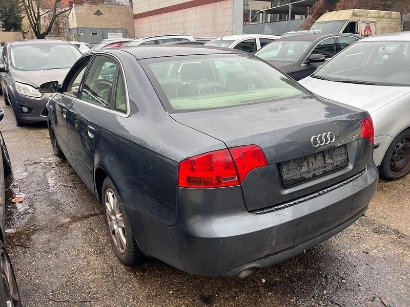 Gebraucht Audi A4 163 PS (119 kW) 2005 Grau Limousine