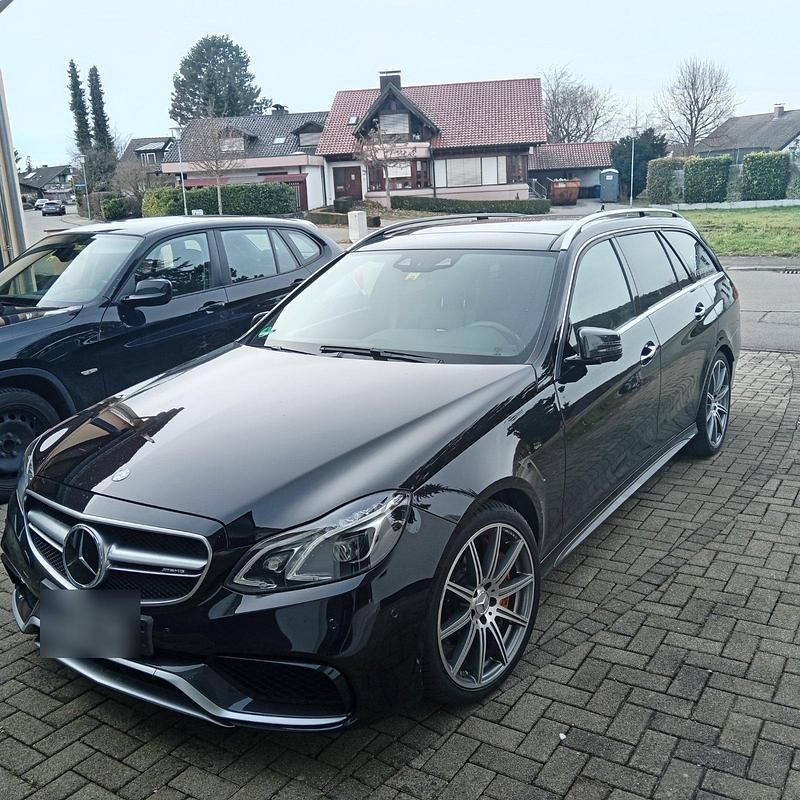 Schwarz Gebraucht 2014 Mercedes E63S AMG AMG Kombi | 41.700 € (Etwas zu teuer) - Bild 1/4