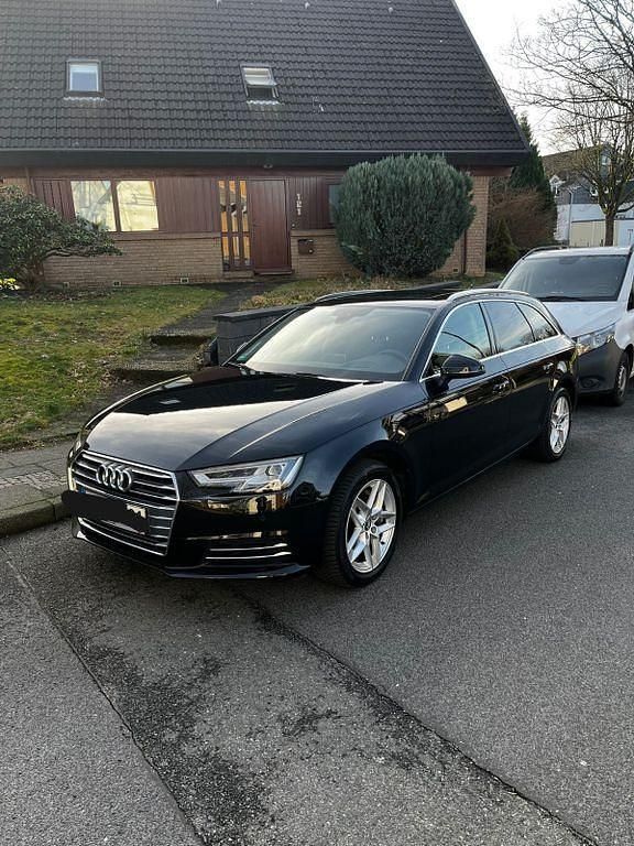 Schwarz Gebraucht 2016 Audi A4 Ambiente Kombi | 16.500 € (Fairer Preis) - Bild 1/4