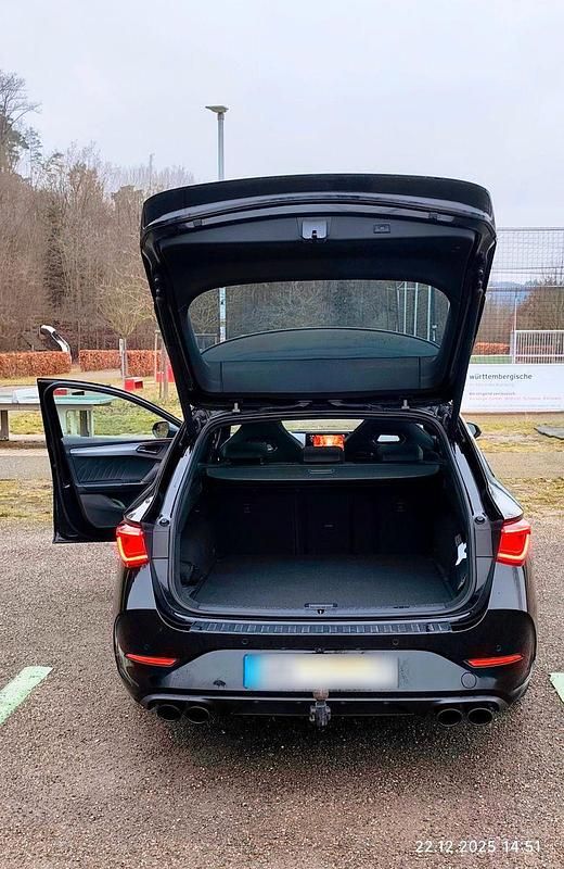 Gebraucht Cupra Leon VZ 300 PS (220 kW) 2022 Schwarz Kombi