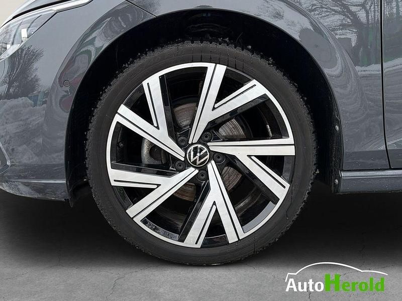 Gebraucht VW Golf VIII Active 150 PS (110 kW) 2022 Delfingrau Kombi