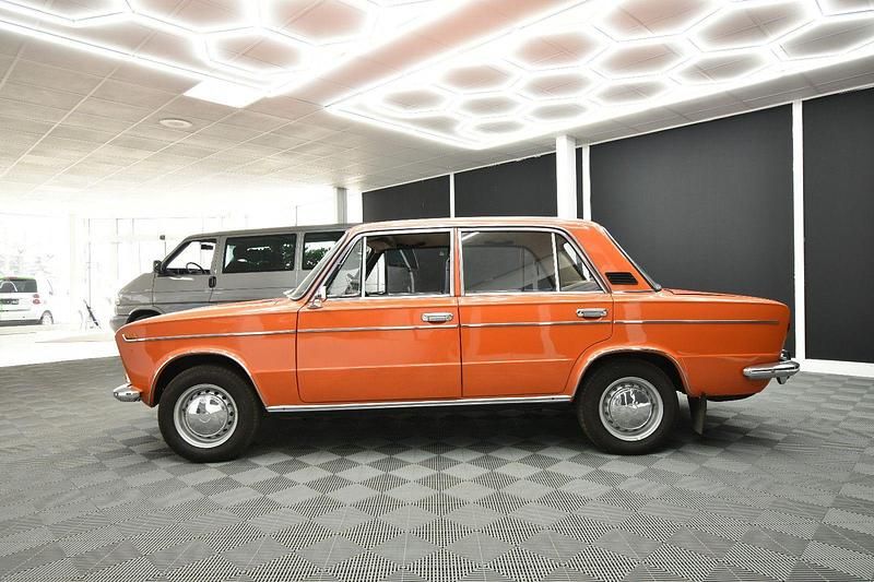 Gebraucht Lada 2103 75 PS (55 kW) 1979 Orange Limousine