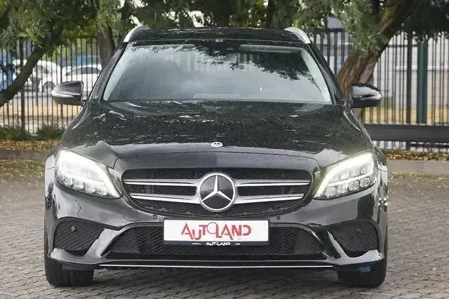 Gebraucht Mercedes C180 Avantgarde 156 PS (114 kW) 2020 Schwarz Kombi