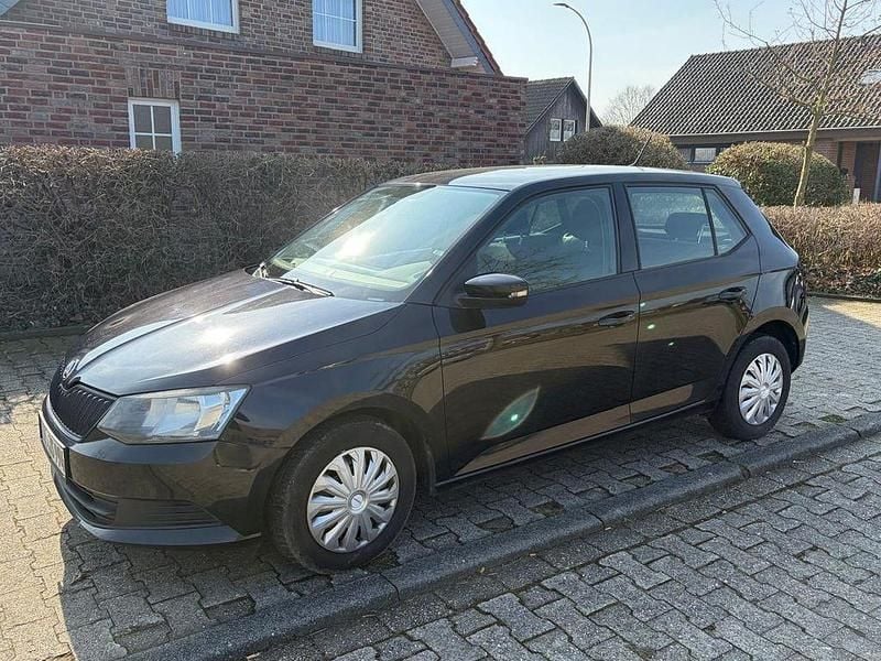 Gebraucht Skoda Fabia Active 60 PS (44 kW) 2016 Schwarz Limousine