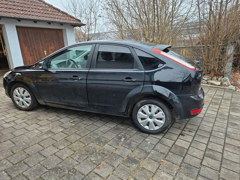 Gebraucht Ford Focus 101 PS (74 kW) 2008 Schwarz Limousine