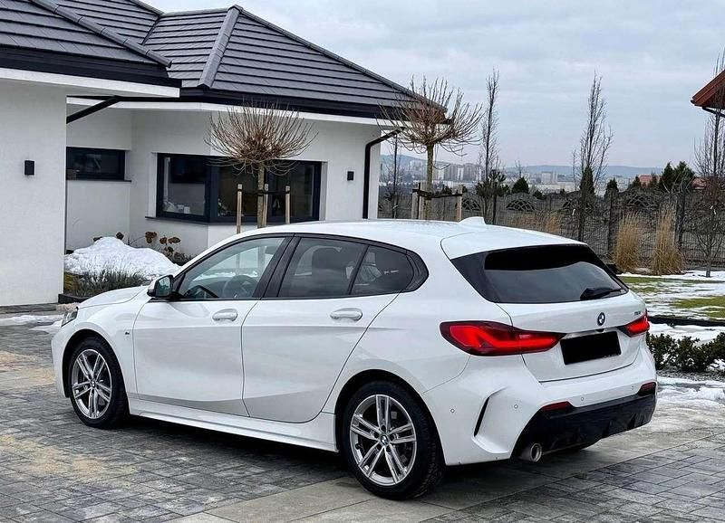 Weiß Gebraucht 2023 BMW 118 M Sport Kleinwagen | 22.800 € (Superpreis) - Bild 1/4