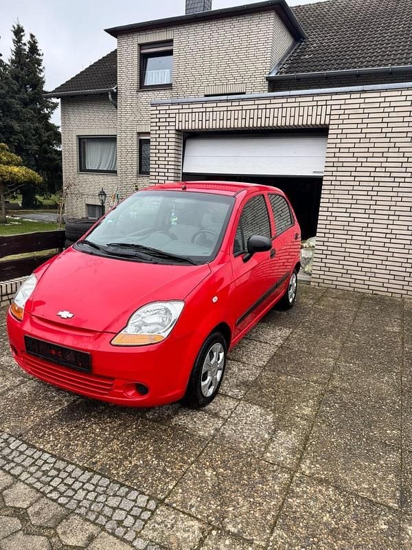 Gebraucht Chevrolet Matiz 52 PS (38 kW) 2009 Rot Kleinwagen