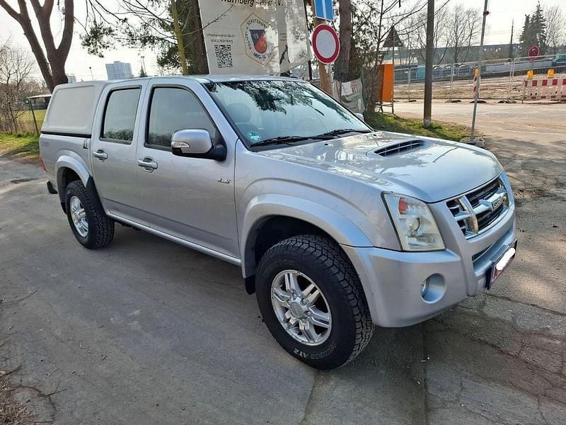Gebraucht Isuzu D-Max 136 PS (100 kW) 2012 Silber Abholung