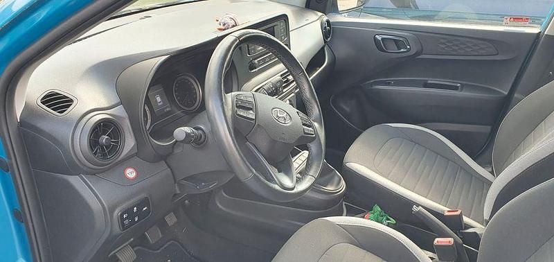 Gebraucht Hyundai i10 Trend 67 PS (49 kW) 2022 Blau Kleinwagen