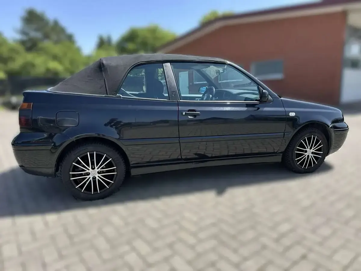 Gebraucht VW Golf 75 PS (55 kW) 1999 Schwarz Cabrio